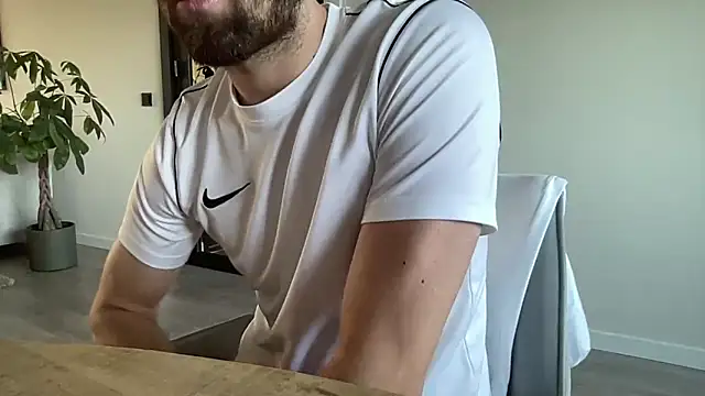 bullyboyy online show from 09/15/25, 06:36