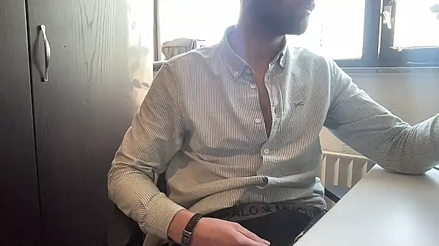 bullyboyy online show from 02/17/25, 08:41