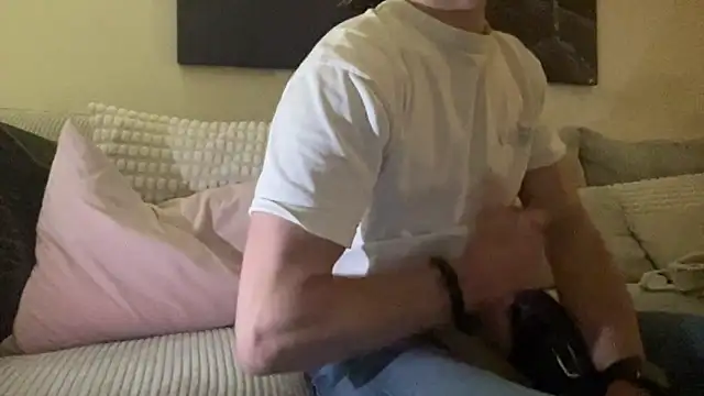 bullyboyy online show from 10/25/25, 05:02