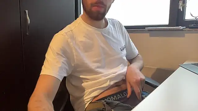 bullyboyy online show from 02/27/25, 06:57