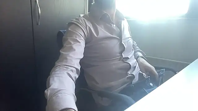bullyboyy online show from 04/23/26, 02:51