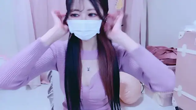 Snapshot of Megu-mimi chatting on 01/11/26, 04:58 Megu-mimi online show from 01/11/26, 04:58