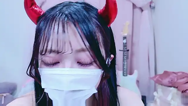 Megu-mimi online show from 12/05/25, 01:43