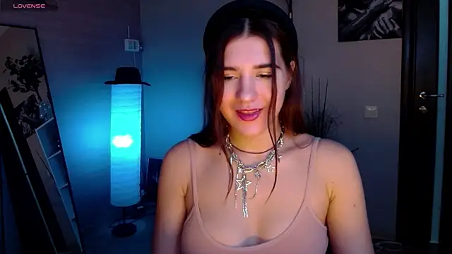 Snapshot of Sweetie_Catt chatting on 02/12/25, 08:38 Sweetie Catt online show from 02/12/25, 08:38