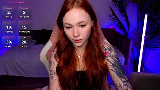 Maya Light online show from 04/02/26, 01:57