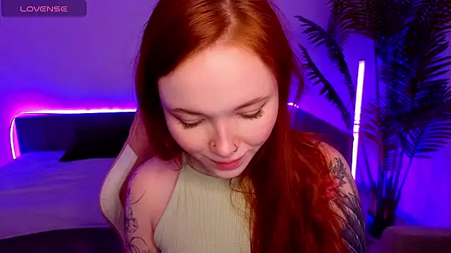 Maya Light online show from 12/04/25, 08:24