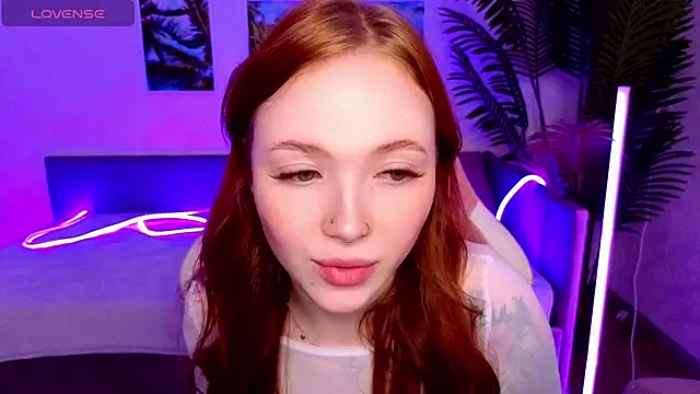 Maya Light online show from 10/22/25, 01:38