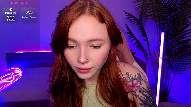 Maya Light online show from 01/06/26, 01:42