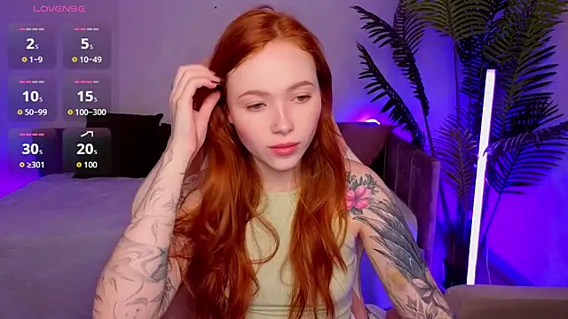 Maya Light online show from 03/08/26, 01:44