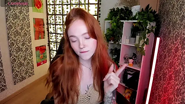 Maya Light online show from 09/19/25, 01:53