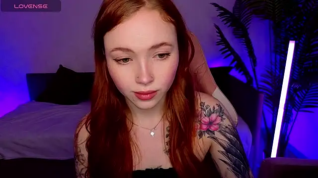 Maya Light online show from 02/08/26, 01:47