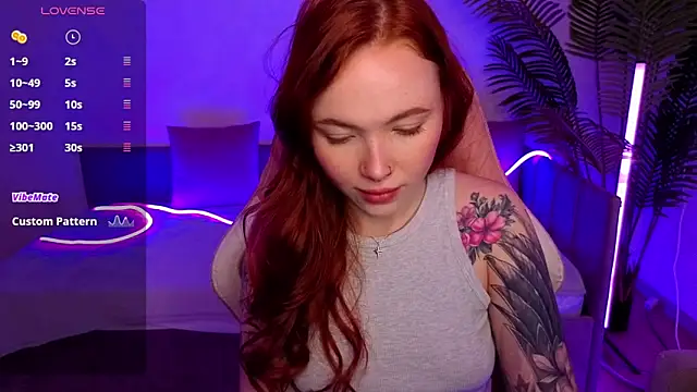 Maya Light online show from 11/19/25, 01:49