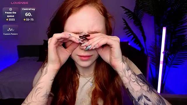 Maya Light online show from 04/01/26, 02:13