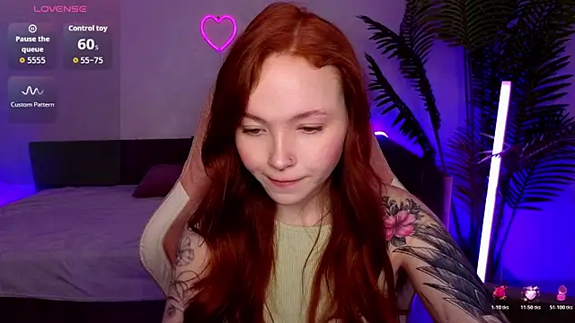 Maya Light online show from 02/18/26, 01:58