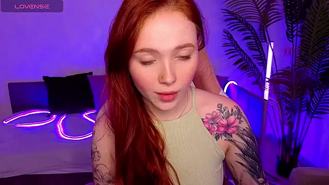 Maya Light online show from 11/26/25, 08:25