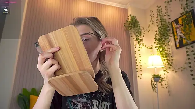 Snapshot of heartseduction chatting on 02/27/26, 07:30 heartseduction online show from 02/27/26, 07:30