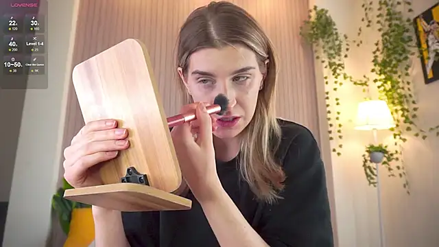 Snapshot of heartseduction chatting on 02/24/26, 08:04 heartseduction online show from 02/24/26, 08:04