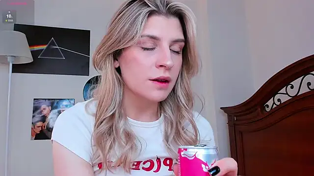 heartseduction online show from 10/26/25, 07:53