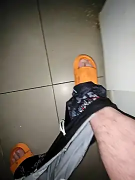 Snapshot of Usame_como_quieras chatting on 11/11/25, 06:25 Usame como quieras online show from 11/11/25, 06:25