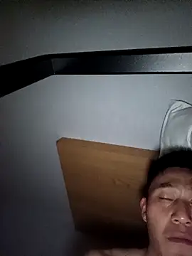 Snapshot of wadmma chatting on 10/31/25, 11:33 wadmma online show from 10/31/25, 11:33