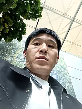 Snapshot of wadmma chatting on 10/13/25, 12:07 wadmma online show from 10/13/25, 12:07