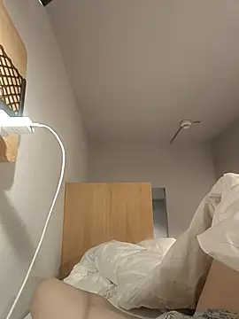 Snapshot of wadmma chatting on 11/08/25, 08:34 wadmma online show from 11/08/25, 08:34