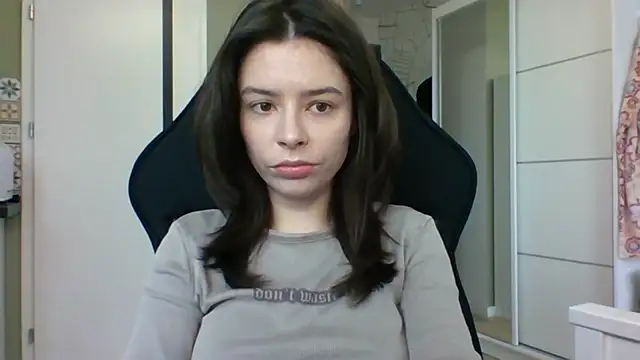 LariceSexy online show from 12/16/25, 01:04