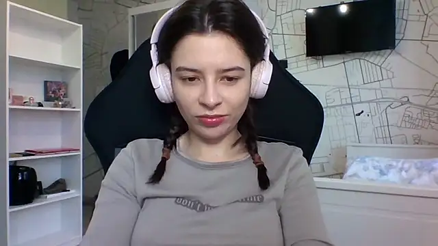 LariceSexy online show from 12/02/25, 01:13