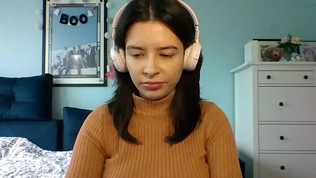 LariceSexy online show from 10/28/25, 01:10