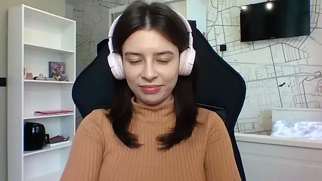 LariceSexy online show from 11/28/25, 01:11