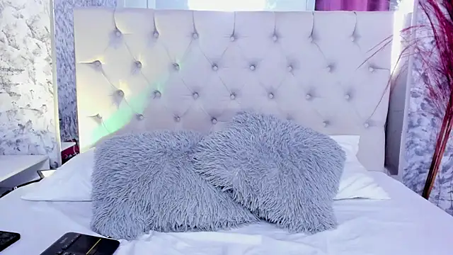 Ariana greenblat online show from 10/11/25, 04:19