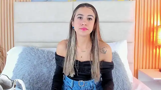 Ariana greenblat online show from 04/18/26, 03:47