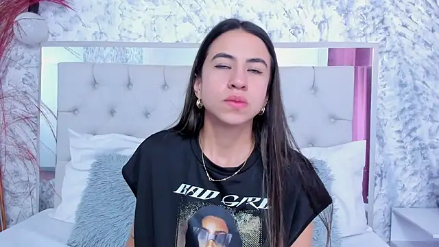 Snapshot of Ariana_greenblat chatting on 02/20/26, 05:04 Ariana greenblat online show from 02/20/26, 05:04