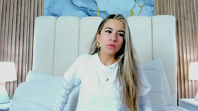 Ariana greenblat online show from 03/28/26, 05:14