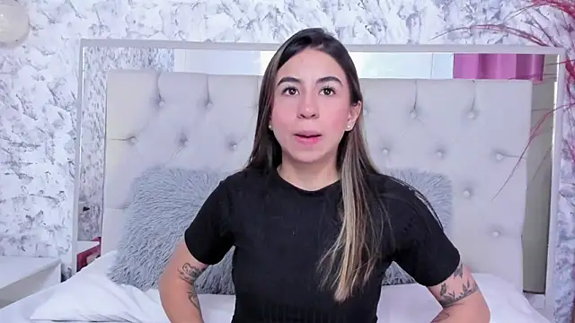 Ariana greenblat online show from 10/25/25, 04:18