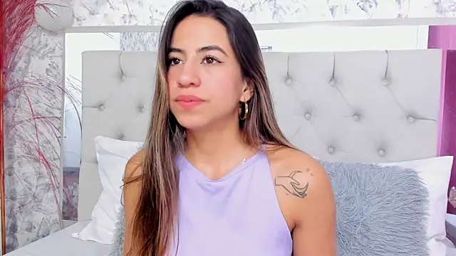 Snapshot of Ariana_greenblat chatting on 02/16/26, 04:27 Ariana greenblat online show from 02/16/26, 04:27