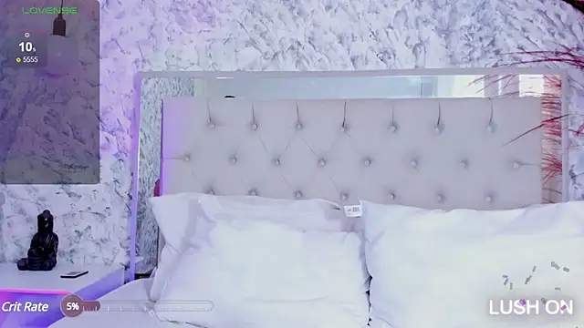 Ariana greenblat online show from 03/10/25, 04:57