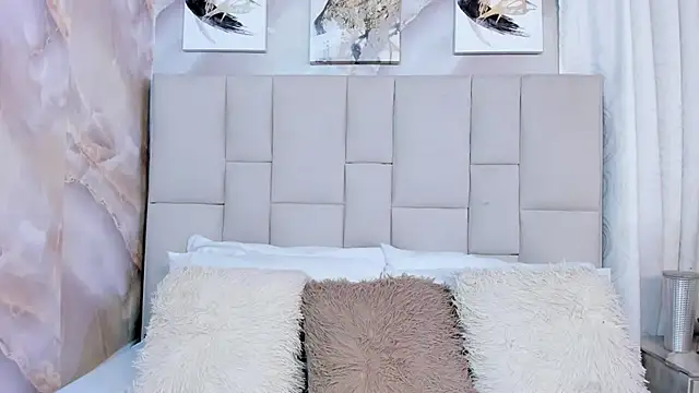 Ariana greenblat online show from 12/14/25, 01:17