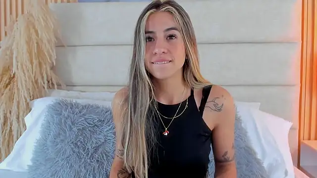 Ariana greenblat online show from 03/25/26, 05:23