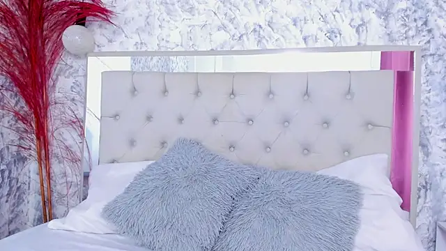 Snapshot of Ariana_greenblat chatting on 02/26/26, 05:02 Ariana greenblat online show from 02/26/26, 05:02