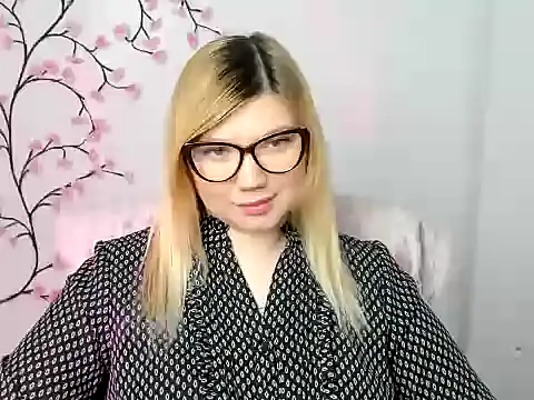 Lola moree online show from 12/17/25, 12:54