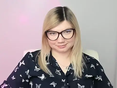 Lola moree online show from 10/17/25, 12:07