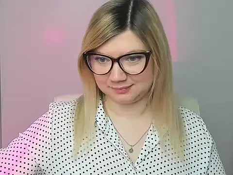 Lola moree online show from 10/25/25, 06:12