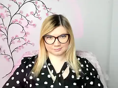 Lola moree online show from 12/21/25, 12:40