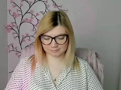 Lola moree online show from 04/23/26, 11:49