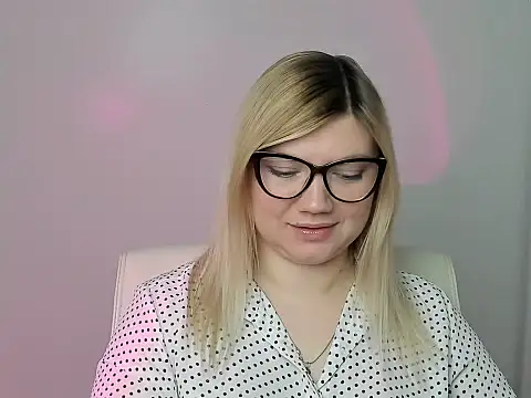 Lola moree online show from 11/05/25, 01:03