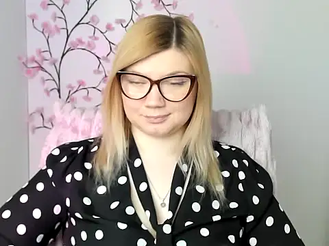 Lola moree online show from 04/18/26, 11:34