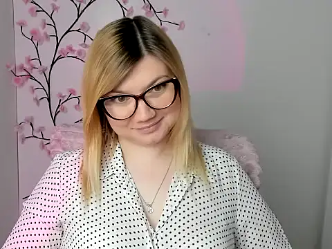 Lola moree online show from 04/10/26, 11:39