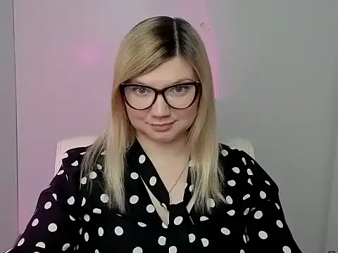 Lola moree online show from 10/10/25, 05:36