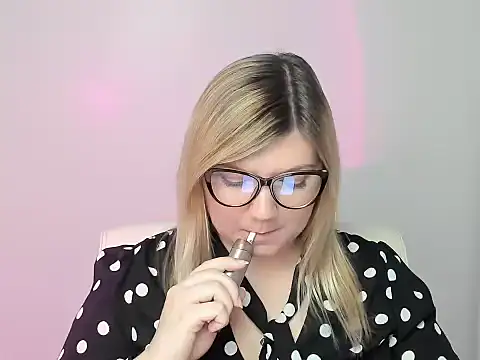 Lola moree online show from 10/22/25, 12:15